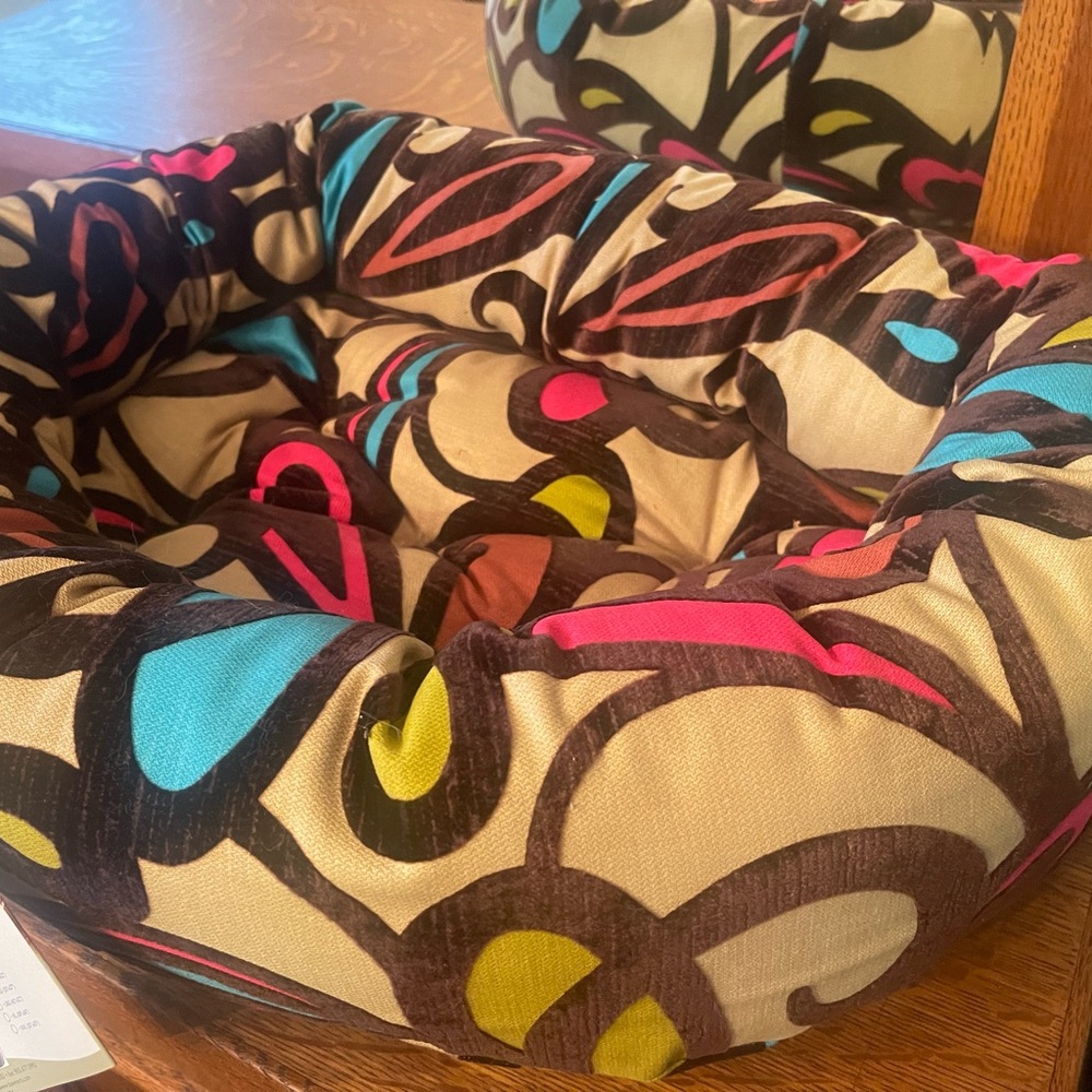 Boho Chic Bowser Donut Pet Bed - Picture 5 of 9